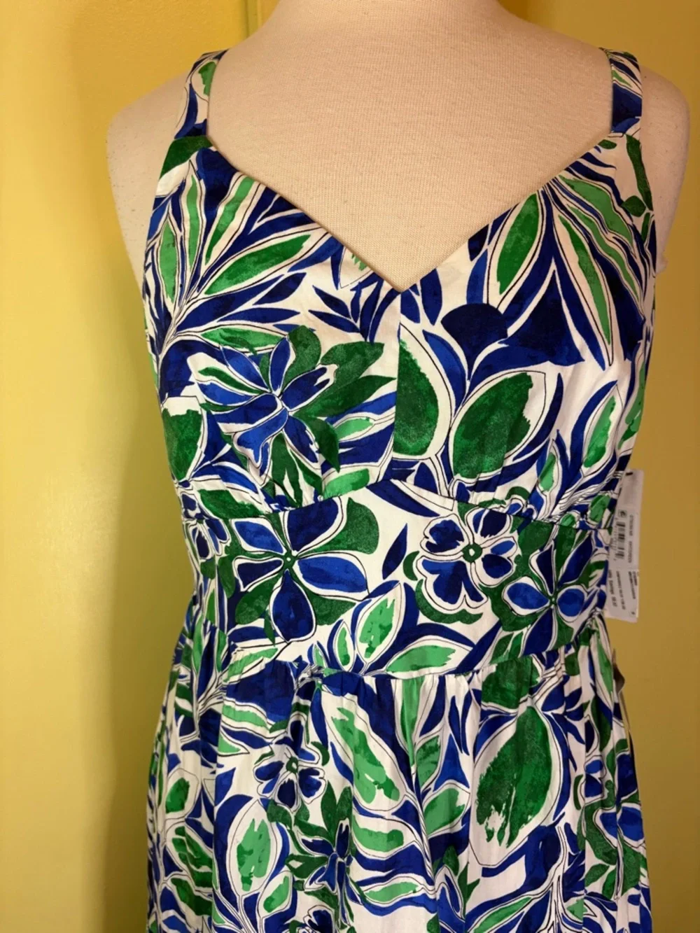 Maggy London Maxi Dress With Pockets - Picture 7 of 11